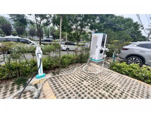 人民西路綠港景城充電樁